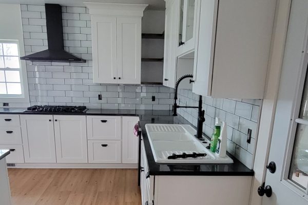 hickory-corners-kitchen-5-1-aspect-ratio-600-400